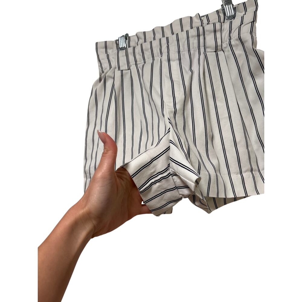 Zara White Navy Pinstripe High Waist Shorts S - Picture 3 of 9